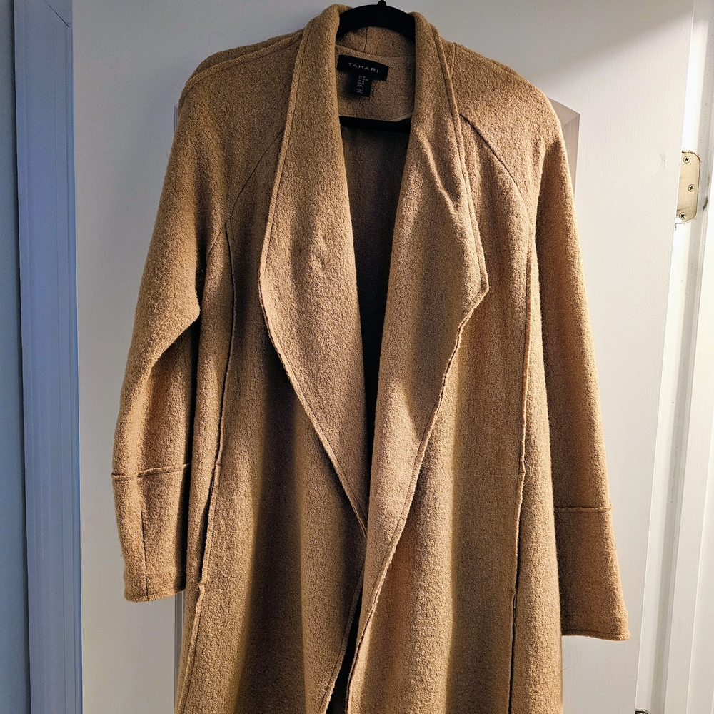 Tahari Camel Boiled Wool Open Coat | Draped Lapel Elegant Outerwear | Size M - Picture 2 of 7